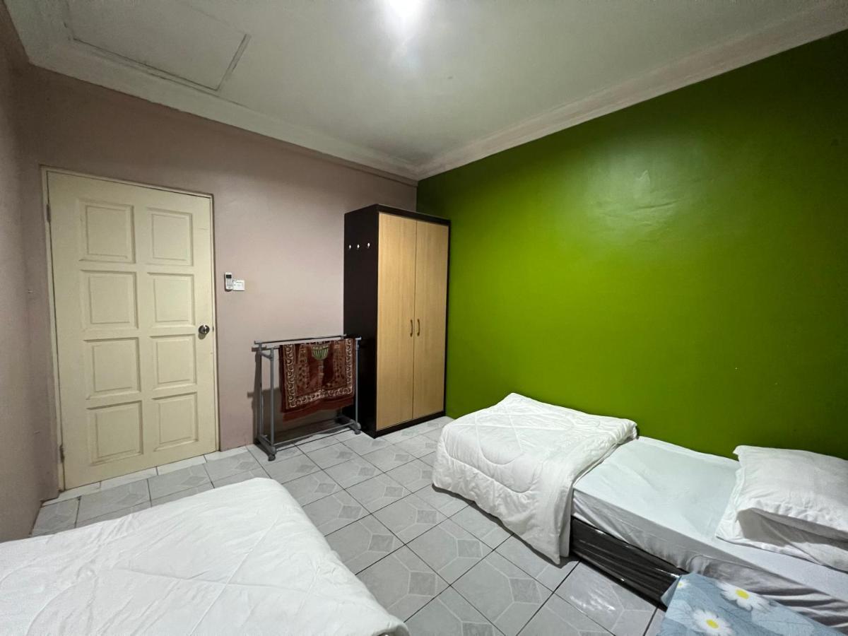 Hanif Homestay كوشنج المظهر الخارجي الصورة