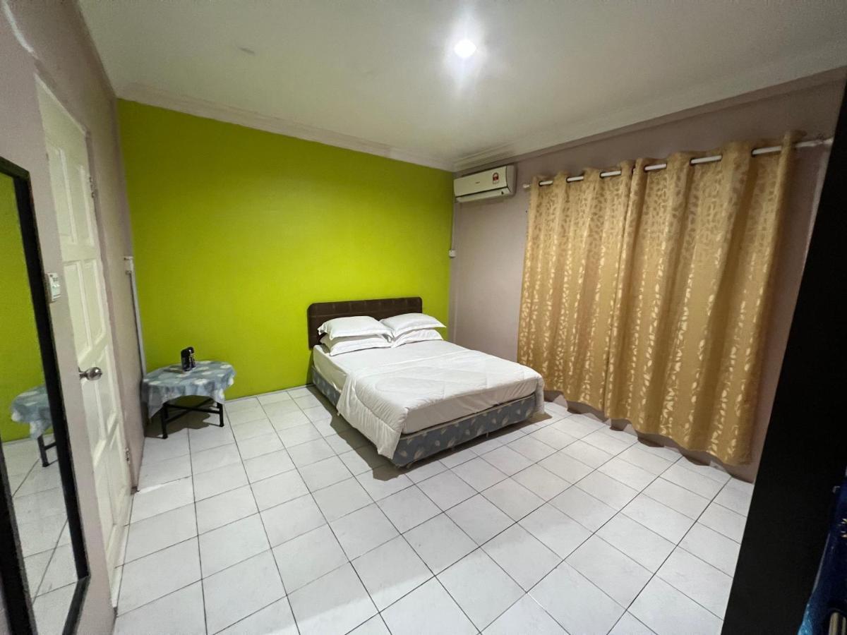 Hanif Homestay كوشنج المظهر الخارجي الصورة
