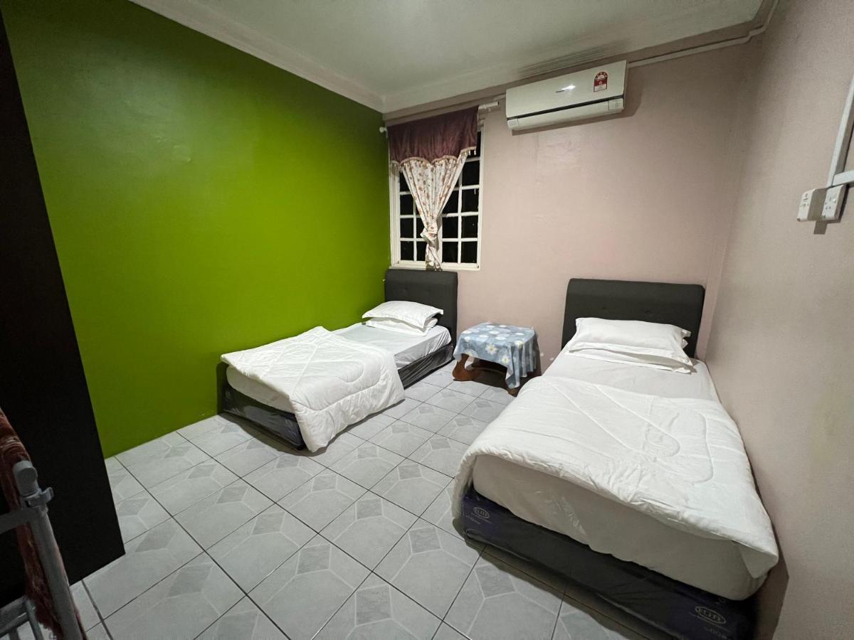 Hanif Homestay كوشنج المظهر الخارجي الصورة