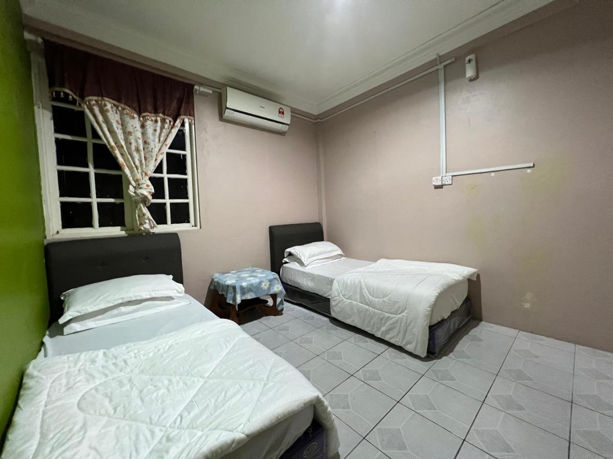 Hanif Homestay كوشنج المظهر الخارجي الصورة