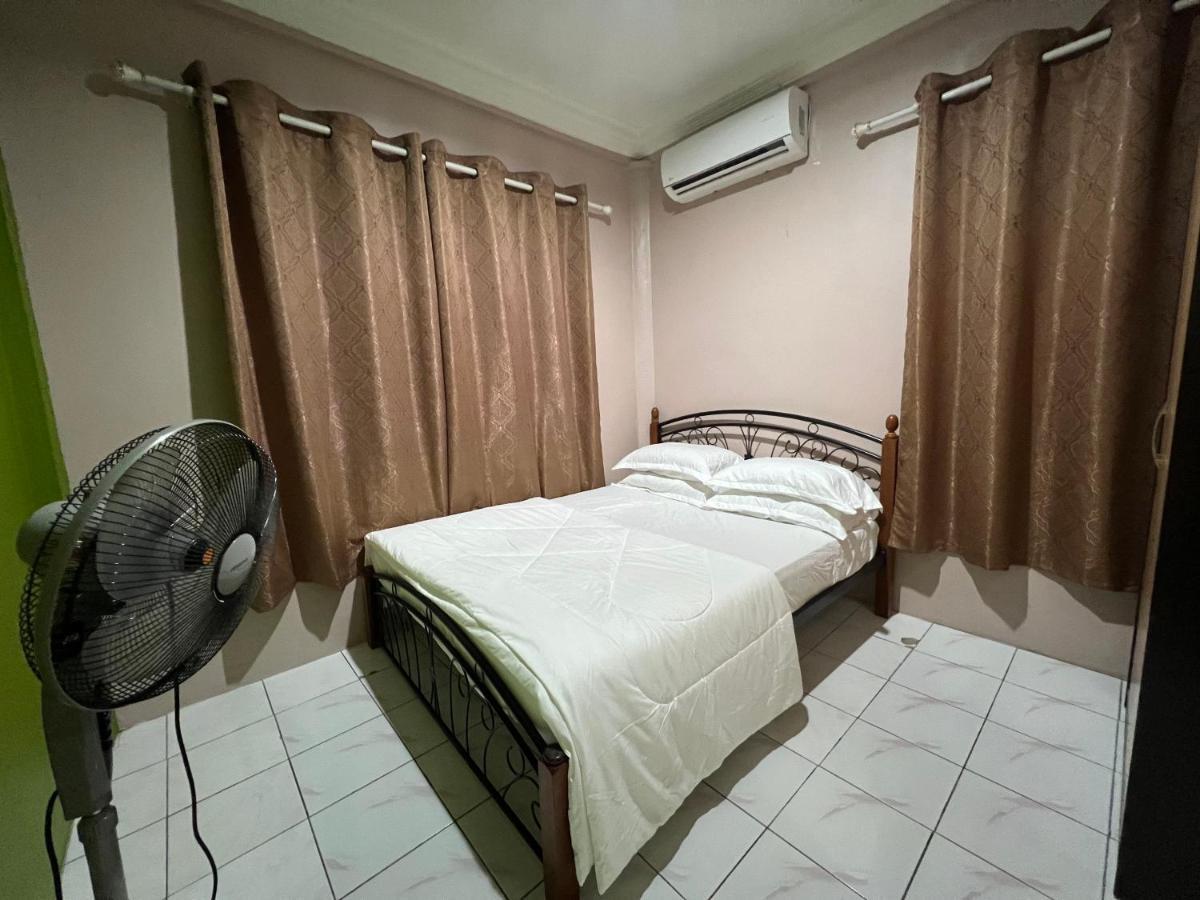 Hanif Homestay كوشنج المظهر الخارجي الصورة