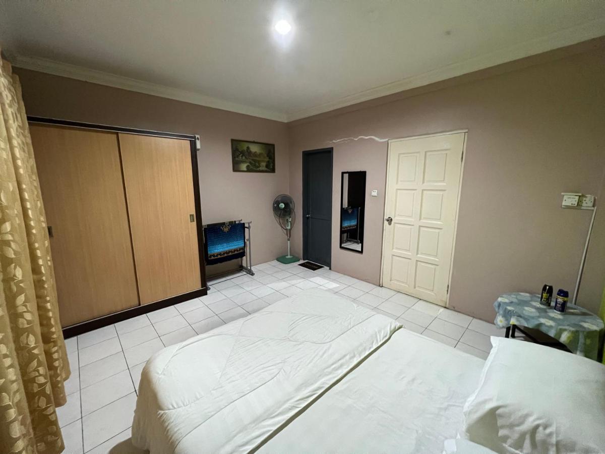Hanif Homestay كوشنج المظهر الخارجي الصورة
