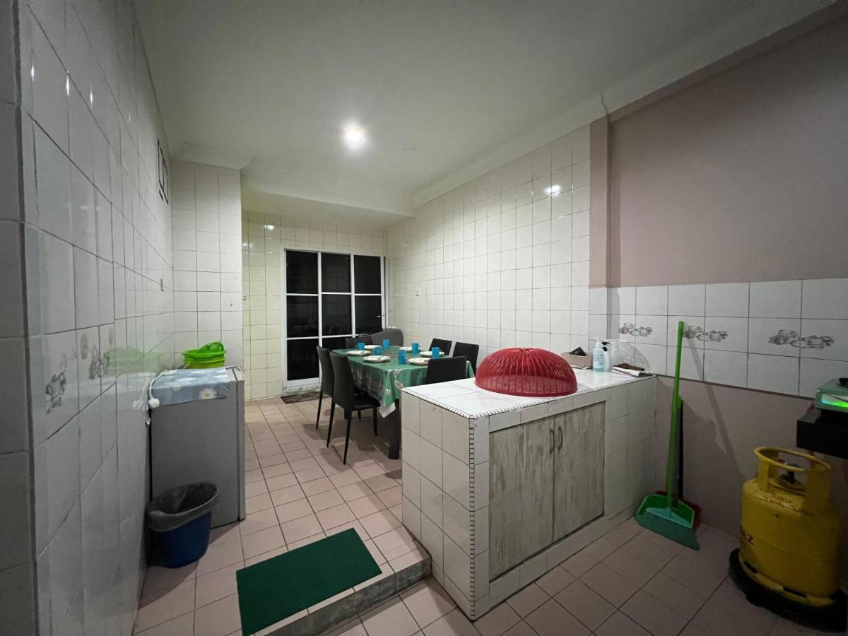 Hanif Homestay كوشنج المظهر الخارجي الصورة