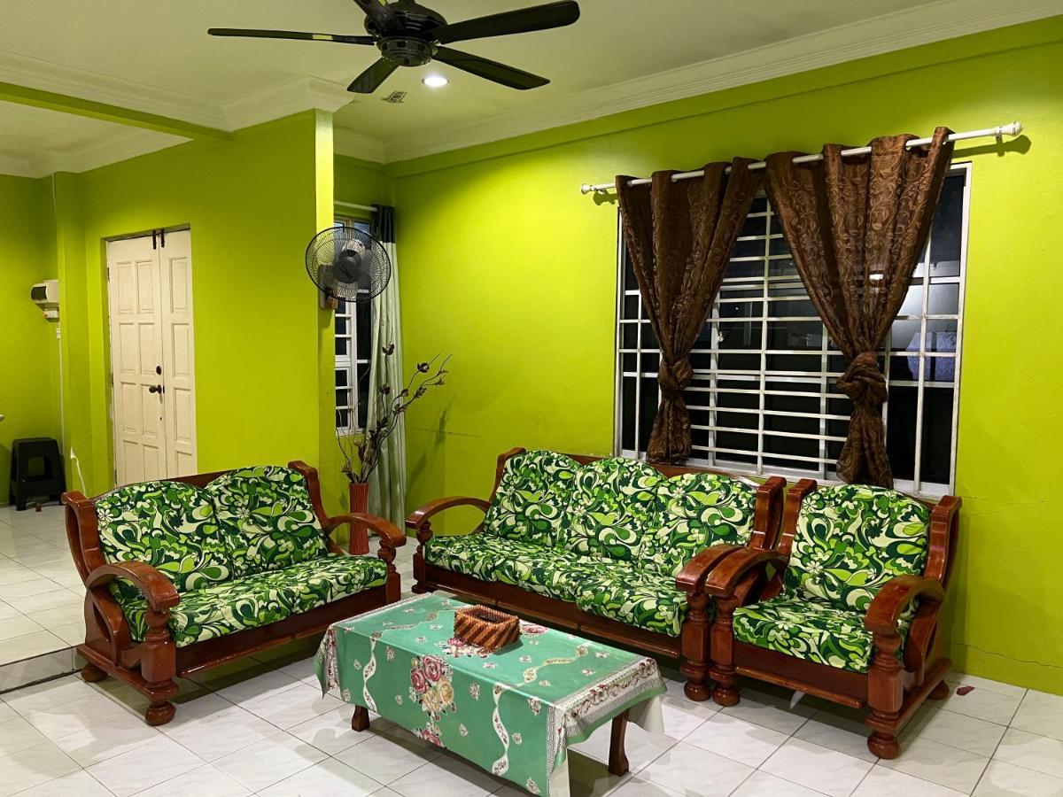 Hanif Homestay كوشنج المظهر الخارجي الصورة