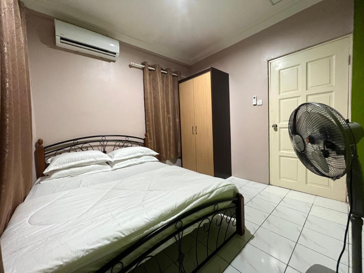 Hanif Homestay كوشنج المظهر الخارجي الصورة