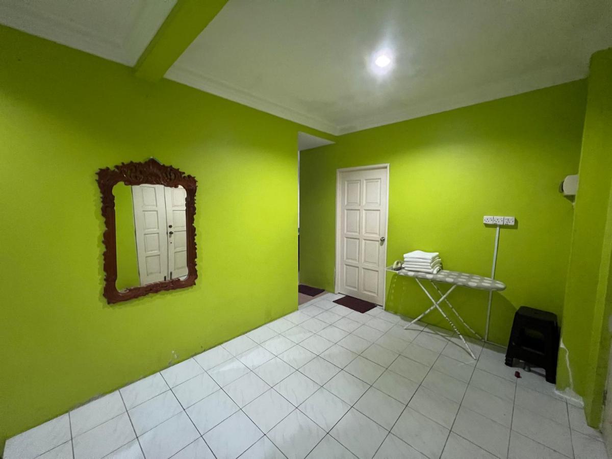 Hanif Homestay كوشنج المظهر الخارجي الصورة