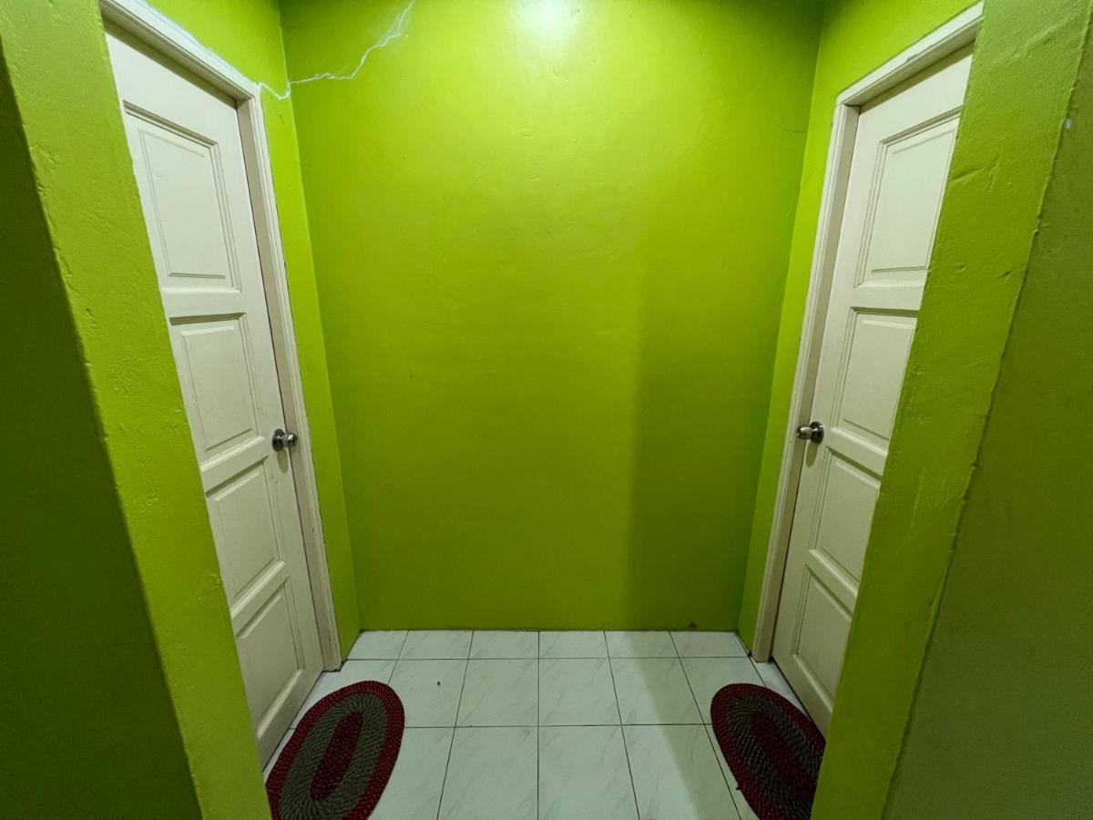 Hanif Homestay كوشنج المظهر الخارجي الصورة